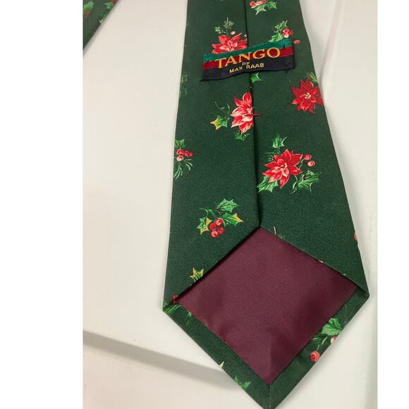 Tango by Max Raab Christmas Tie Green Poinsettia Holly Print Made in USA Cotton - Picture 2 of 5